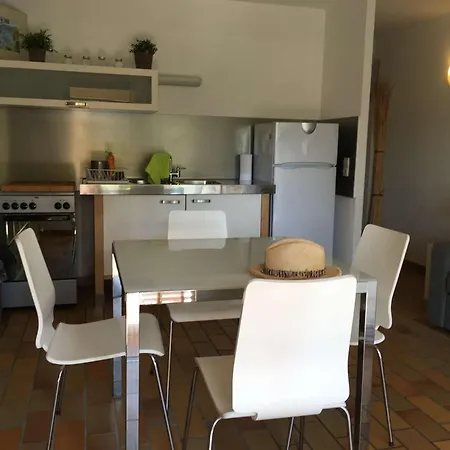 T2 En Rez De Jardin , Proche De St Clair Et Commerces * Le Lavandou