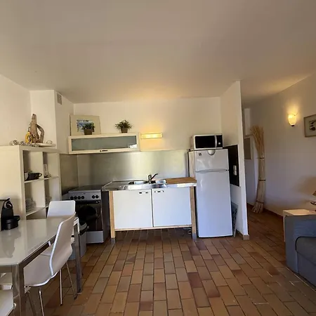 Apartament T2 En Rez De Jardin , Proche De St Clair Et Commerces