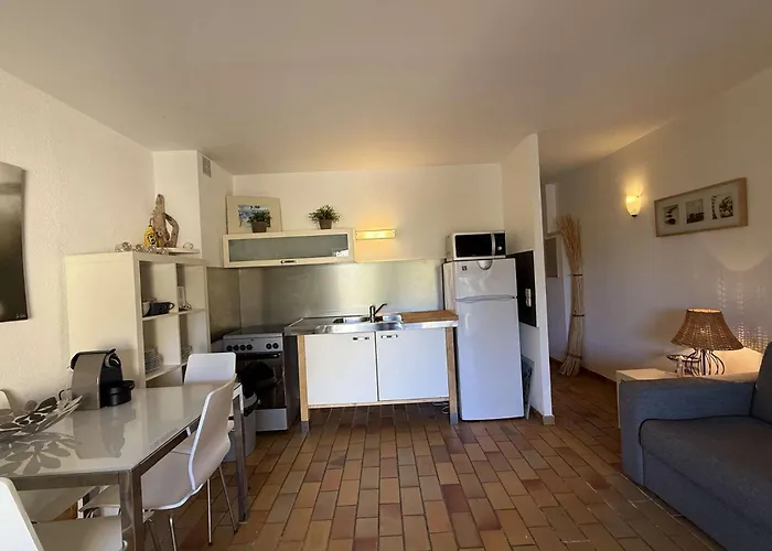 Lägenhet T2 En Rez De Jardin , Proche De St Clair Et Commerces